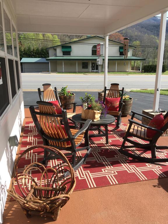 Cardinal Inn Maggie Valley Exterior foto
