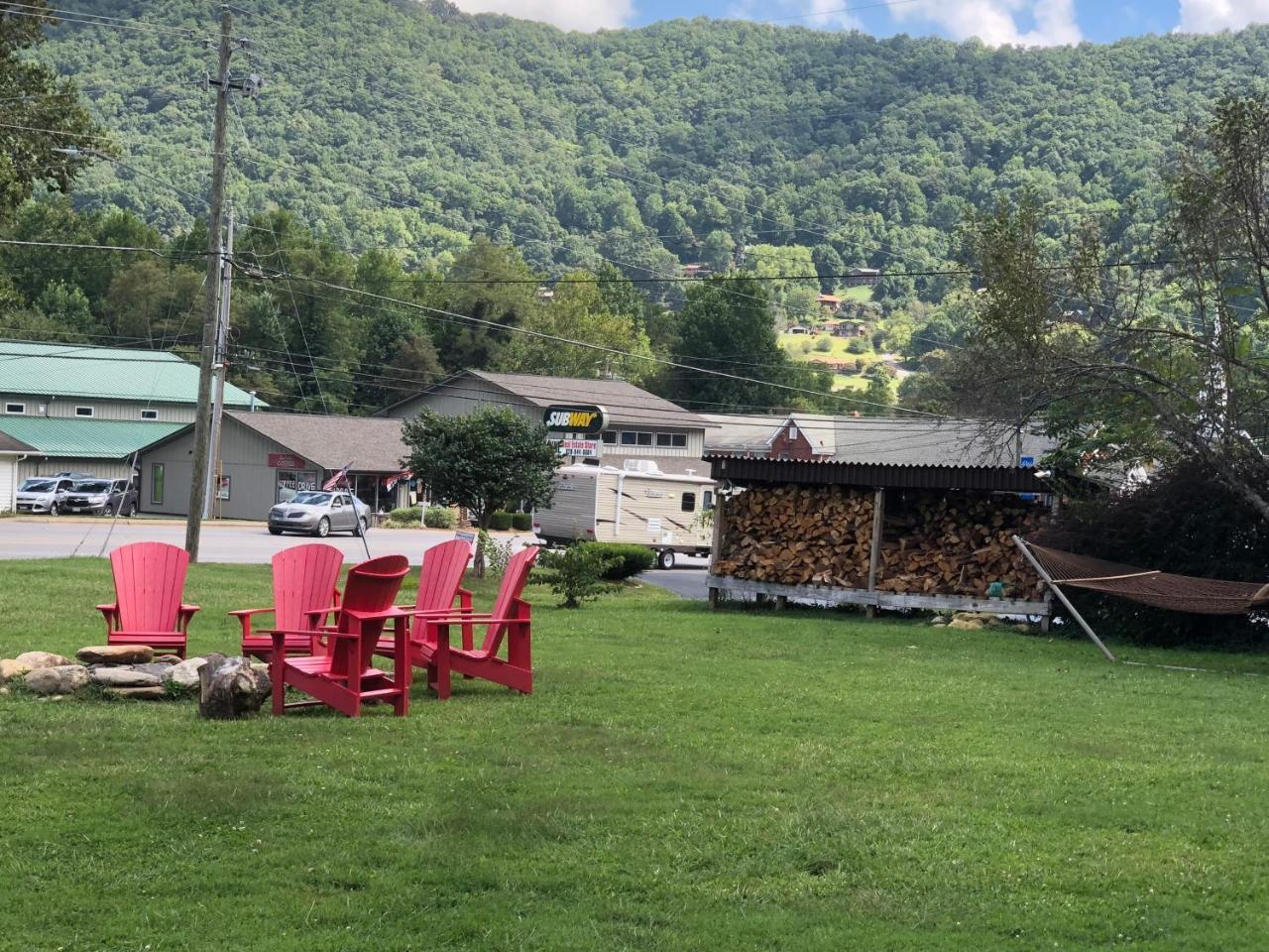 Cardinal Inn Maggie Valley Exterior foto